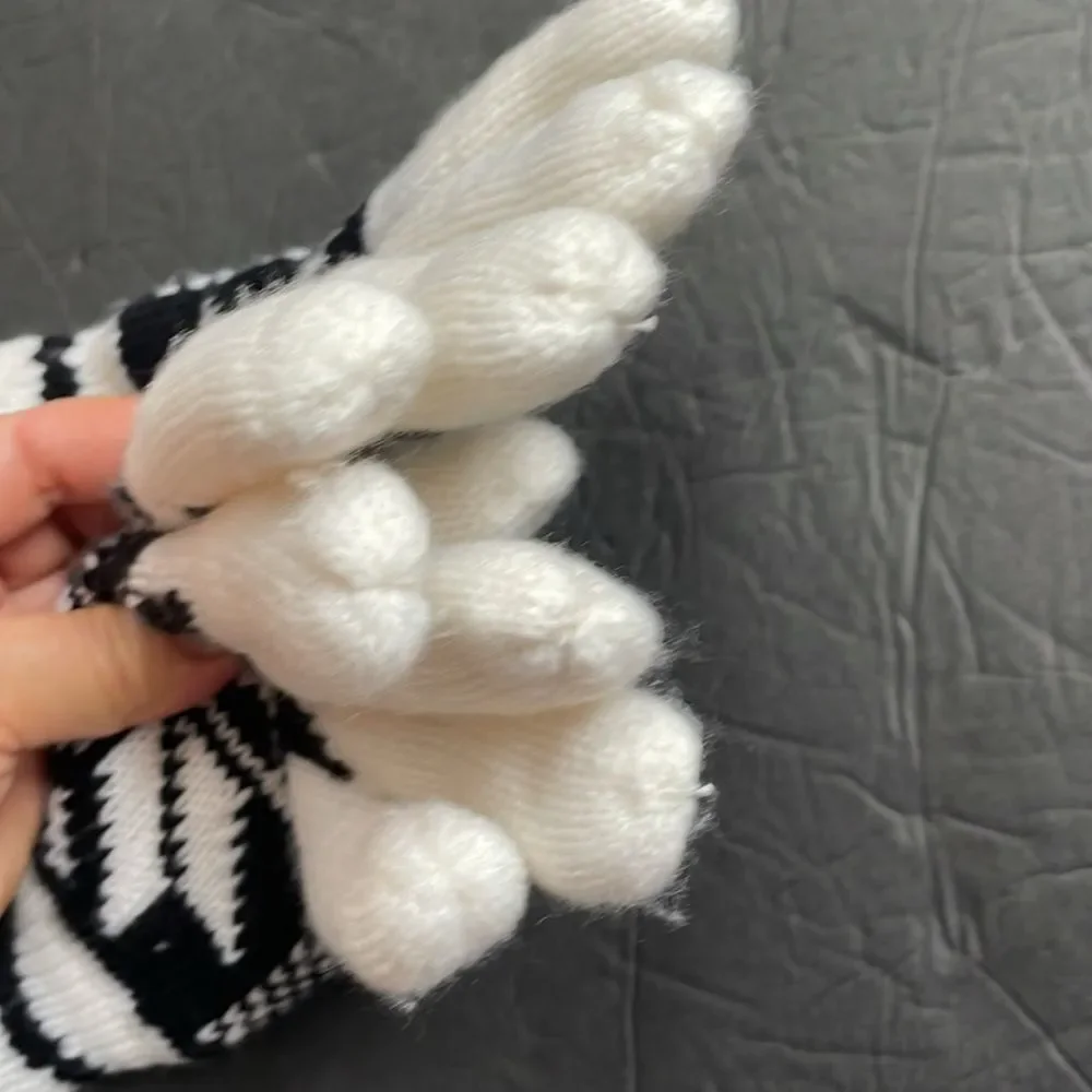 Sherpa Lining Winter Ski Gloves, Stretchable Snowflake White Black Unisex
